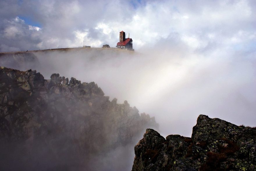 giant mountains the fog landscape 3783424